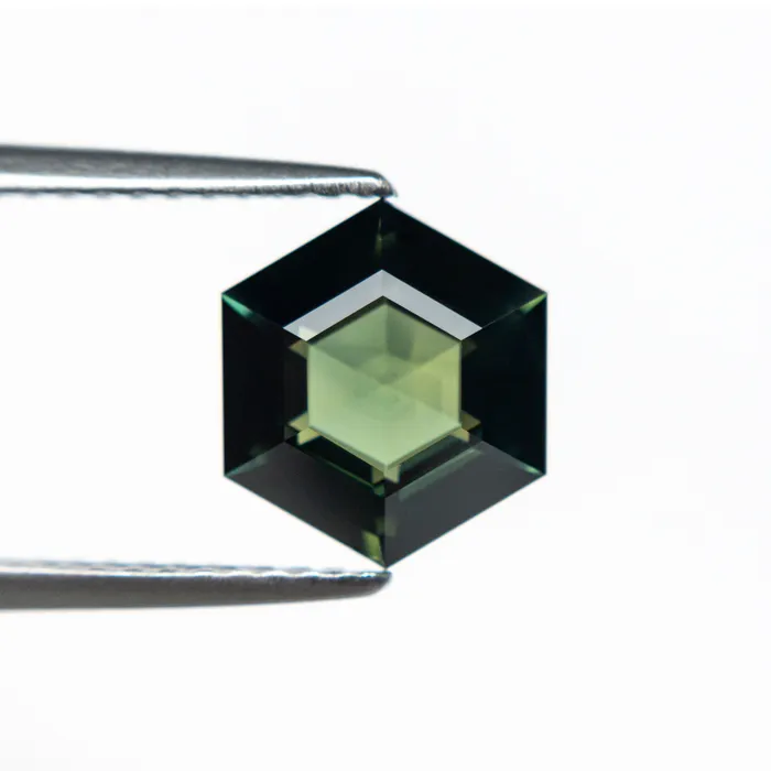 Misfit Gems 211ct 894x770x400mm Hexagon Double Cut Sapphire 2231501 Rings
