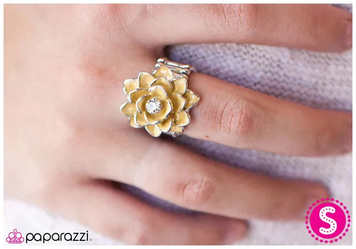 Paparazzi Ring Harvest Blooms Yellow Paparazzi Jewelry Rings