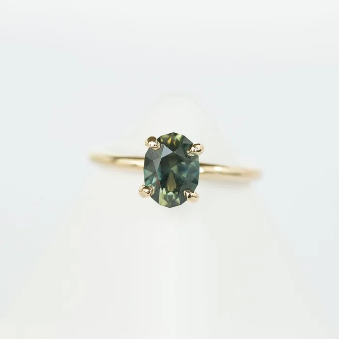 Anueva Jewelry Rings 170ct Moss Green and Blue Oval Sapphire Plain Solitaire Ring in Yellow Gold
