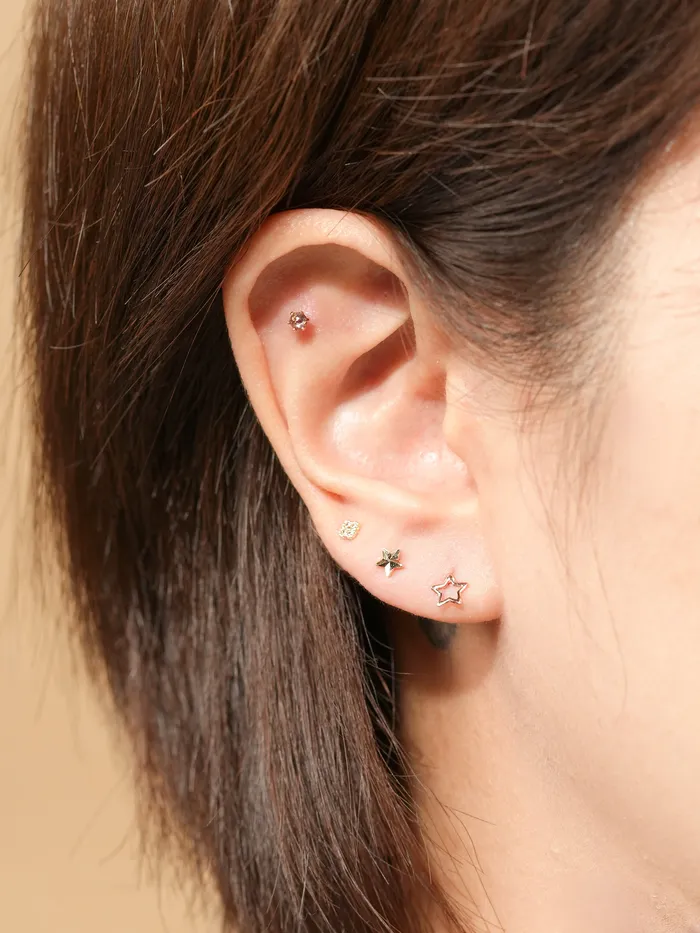 Earrings MinimalBijoux 14K Gold Stripe Star Cartilage Earring 20G