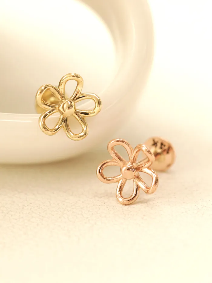 MinimalBijoux Earrings 14K Gold Flower Point Labret Piercing 18G16G