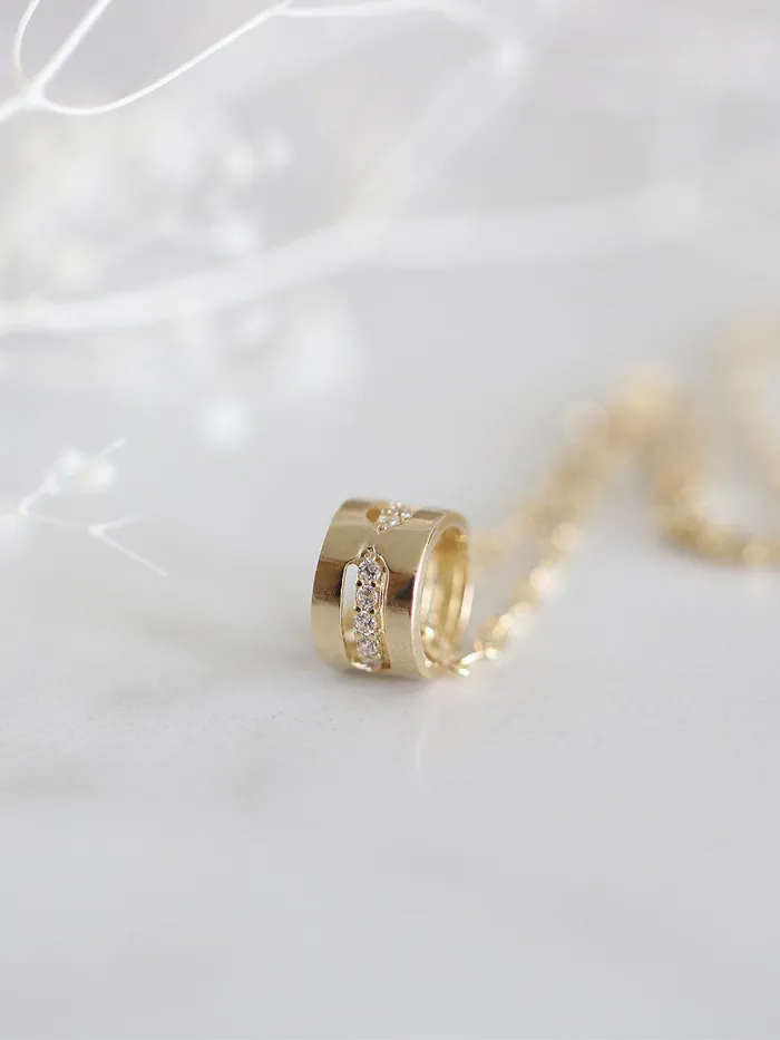 MinimalBijoux Necklaces 14K Gold Cubic Hoop Necklace