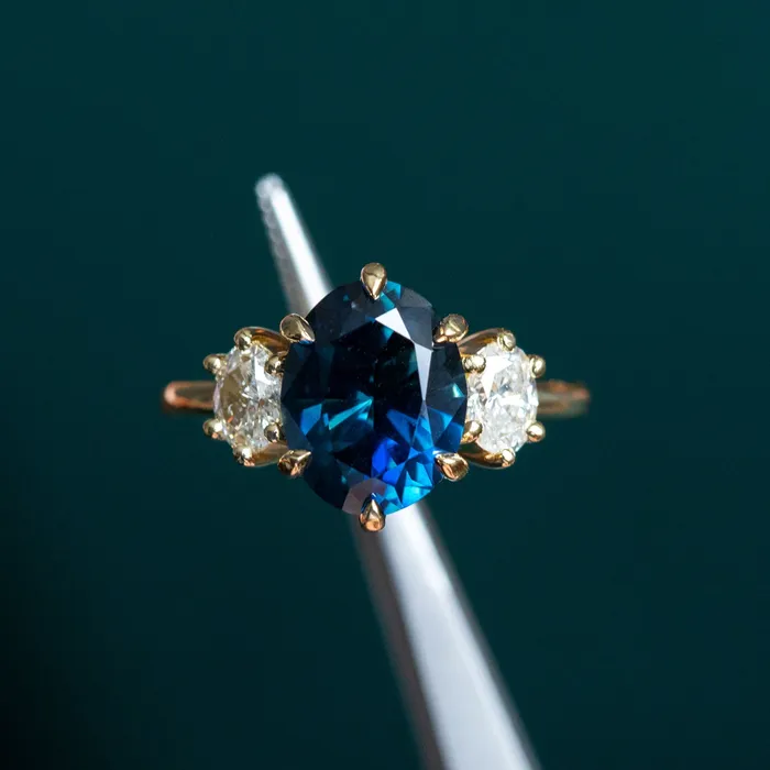 Rings Anueva Jewelry 405ct Blue Oval Sapphire and Diamond Low Profile Antique Style Three Stone Ring in 18k Yellow Gold