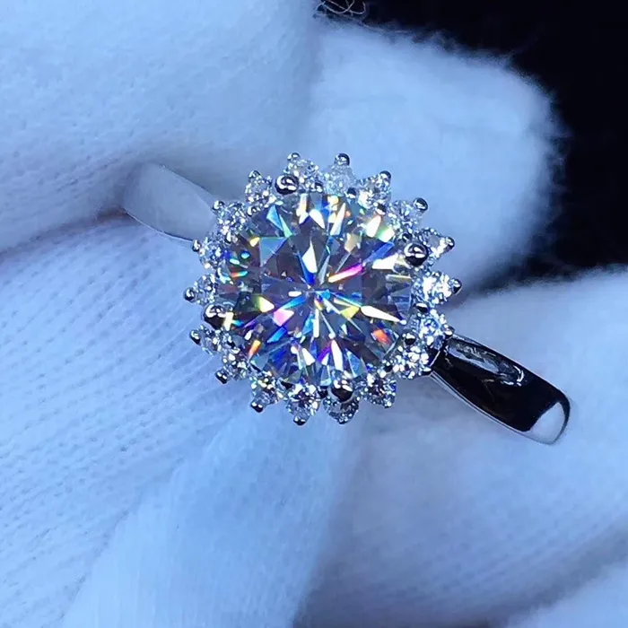 Luxus Moissanite Rings Jewelry Rings Platinum Plated Silver Halo Moissanite Ring 1ct