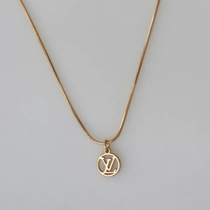Necklaces Dainty LV Pendant Necklace Reluxe Vintage
