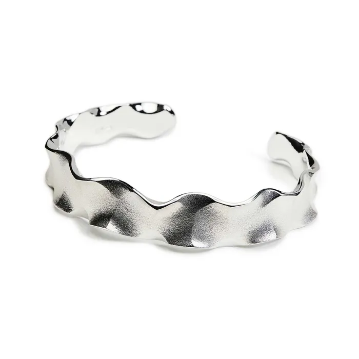 Rings Design Anu Kaartinen Hauru silver cuff